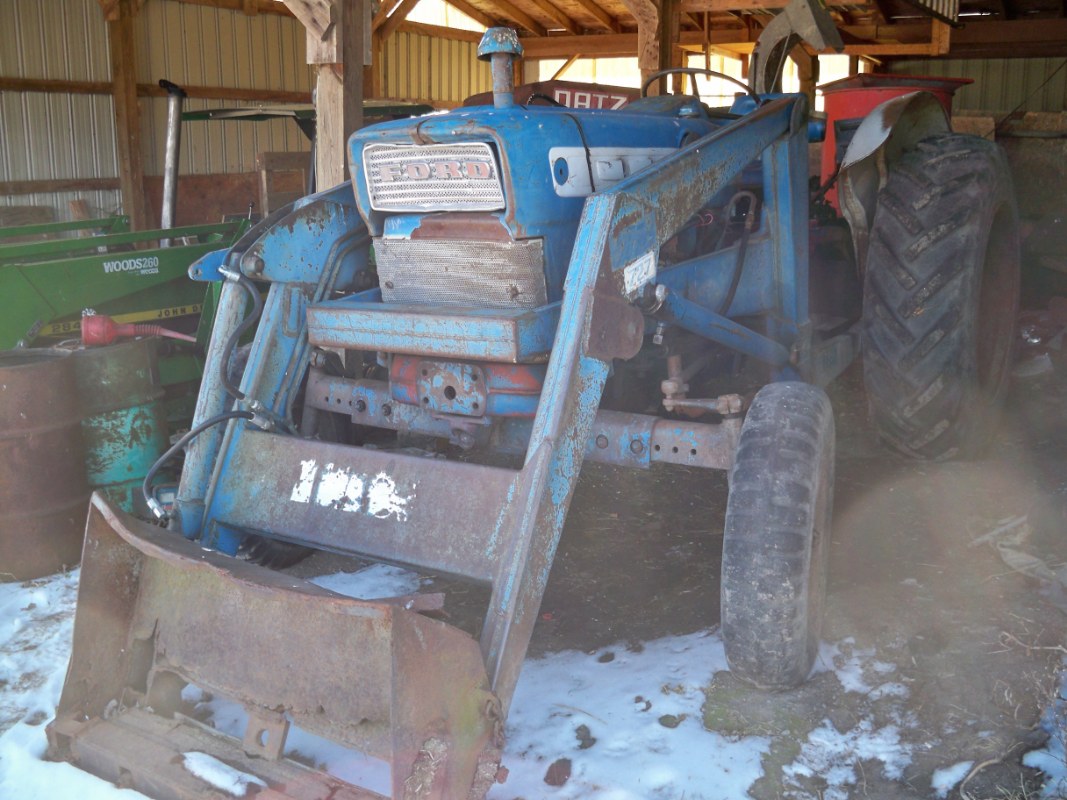 Ford 710 loader #6